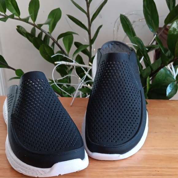 Sketchers Foamies  Slip-On Shoes Size 8 Display Shoe - Picture 1 of 4